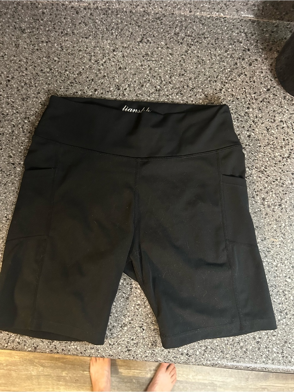 High-Rise Black Women's Bike Shorts with Side Pockets